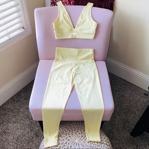 SETactive Sportbody Leggings and Dip Bra